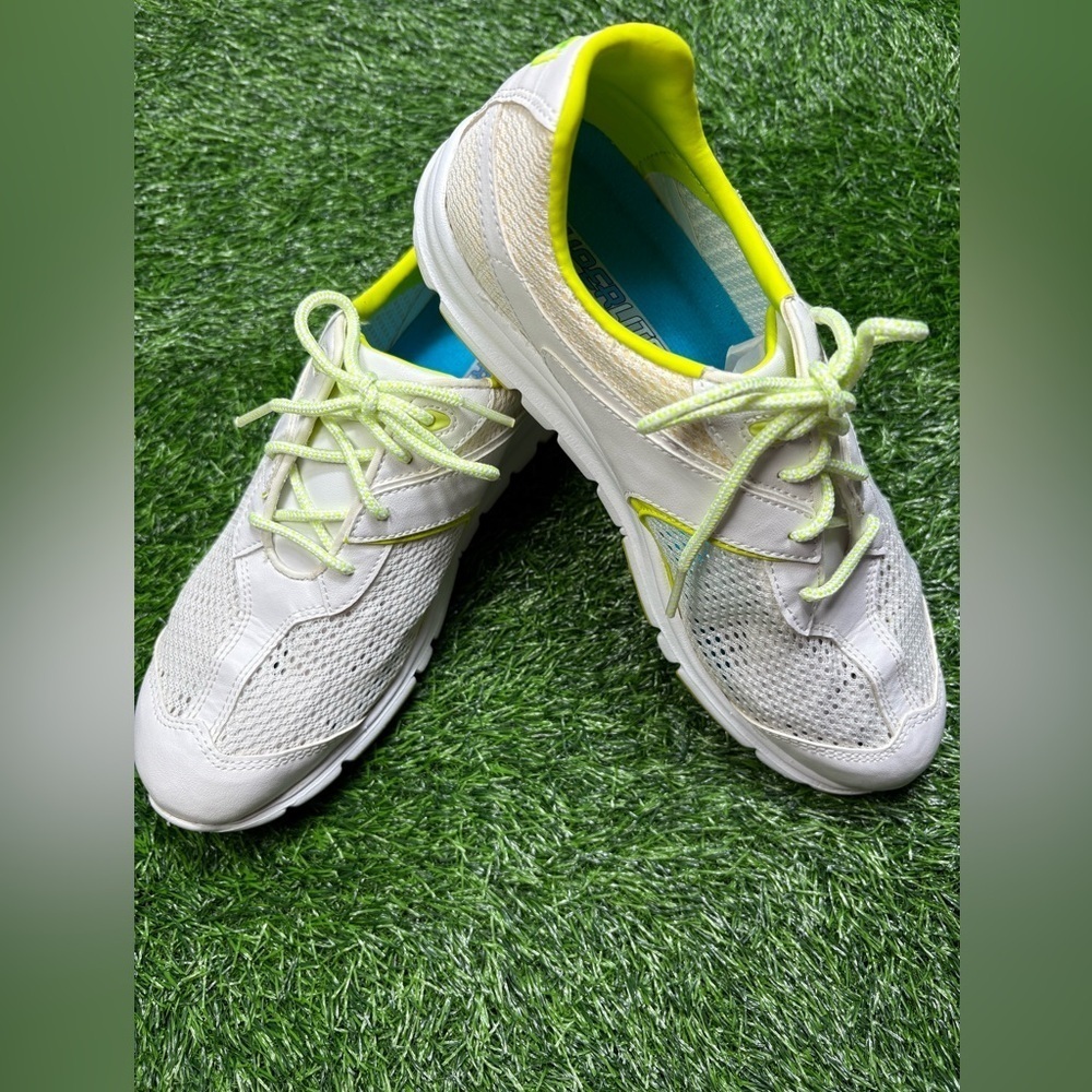 FootJoy (FJ) Women’s Super Lites Golf Shoes